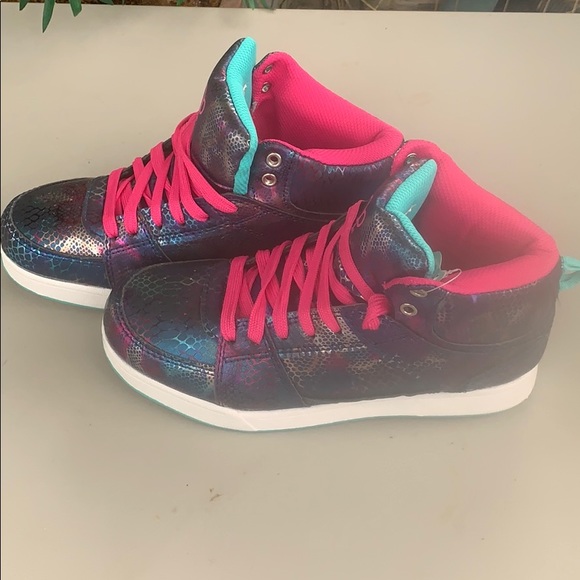 Pink/Blue Girl's Athletic Shoe Size 5 - Picture 2 of 11